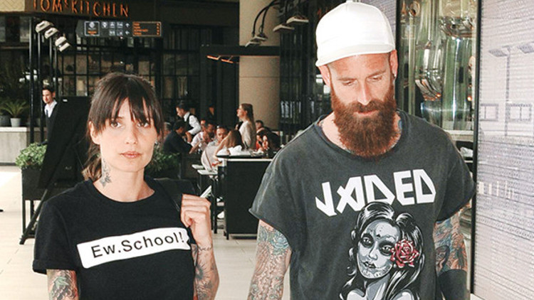 Görünüşte protest (IVONE VIANA - RAUL MEIRELES)
