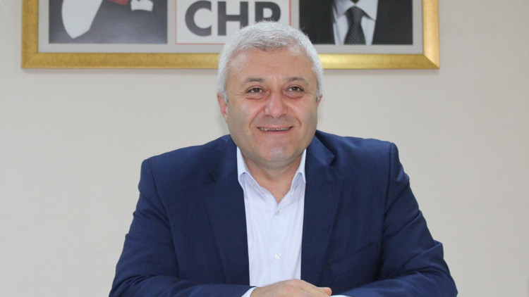 Özkan 3 ay evden çıkamayacak