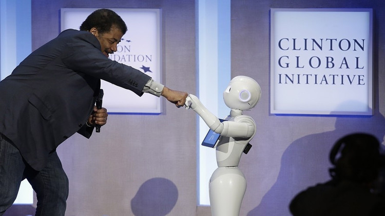 Foxconn 60 bin robot çalıştıracak