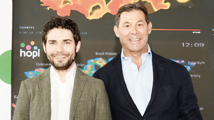 Hopinin gözü dışarıda