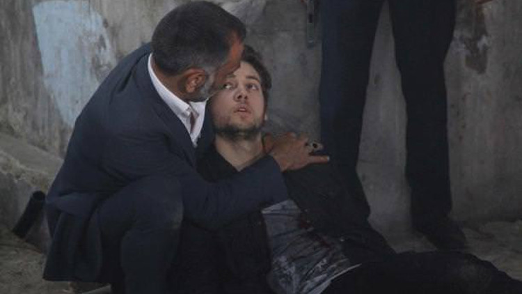 Kehribar yeni bölüm öncesi 13. bölüm fragmanıyla şoke etti Kehribar yeni bölüm öncesi 13. bölüm fragmanıyla şoke etti