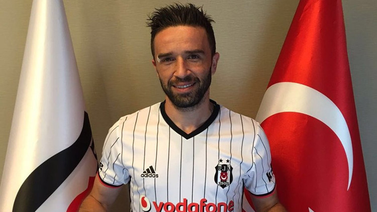 Gökhan Gönülün forması müzeden kaldırıldı