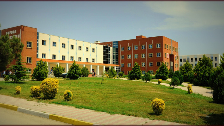 Azerbaycandaki Gülen okulu kapandı Azerbaycandaki Gülen okulu kapandı
