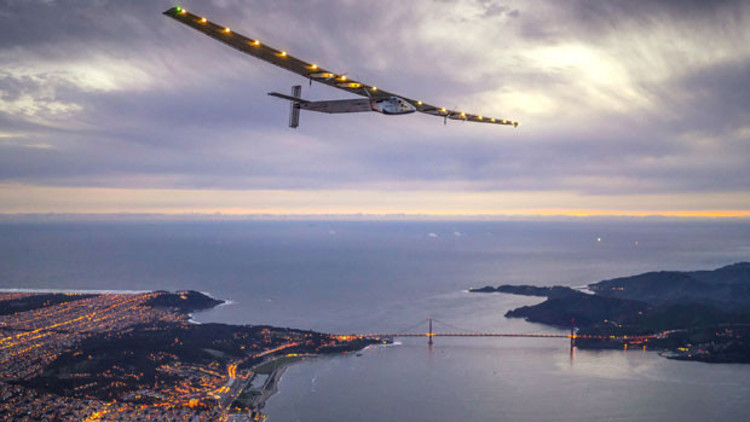 Güneş enerjili uçak Solar Impulse 2, dünya turunu tamamladı Güneş enerjili uçak Solar Impulse 2, dünya turunu tamamladı
