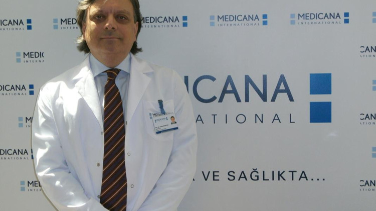 Topuklu ayakkabı giymek ayağa kalıcı zararlar verebilir Topuklu ayakkabı giymek ayağa kalıcı zararlar verebilir