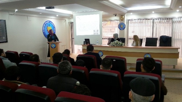 Alaşehir’de ’Kadına Karşı Şiddete Hayır’ Semineri Düzenlendi