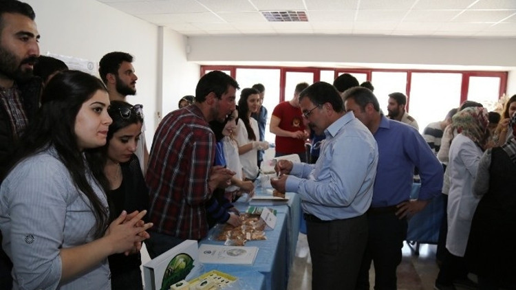 Gıda Mühendisliği Öğrencilerinin Yeni Ürünleri Görücüye Çıktı