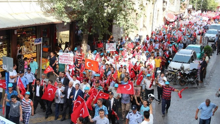 Şahinbey ’Gaziler’ İçin Yürüdü