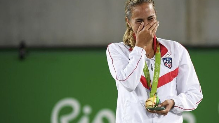 Tenis tek kadınlarda Monica Puig şampiyon