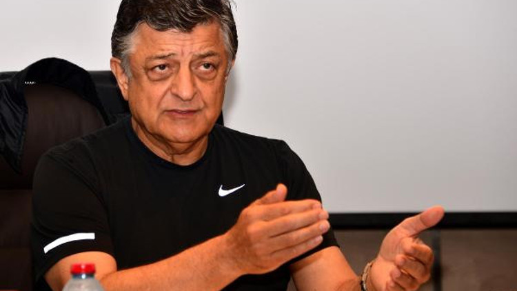 Yılmaz Vuraldan Futbol Federasyonuna yedek oyuncu teklifi Yılmaz Vuraldan Futbol Federasyonuna yedek oyuncu teklifi