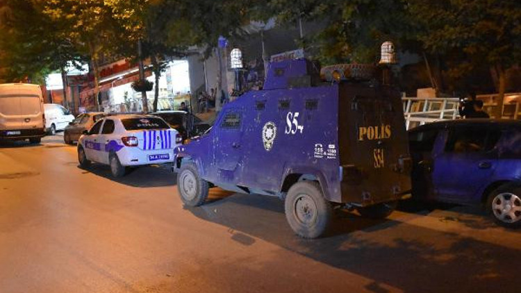 Esenyurtta bir restorana ses bombası atıldı Esenyurtta bir restorana ses bombası atıldı