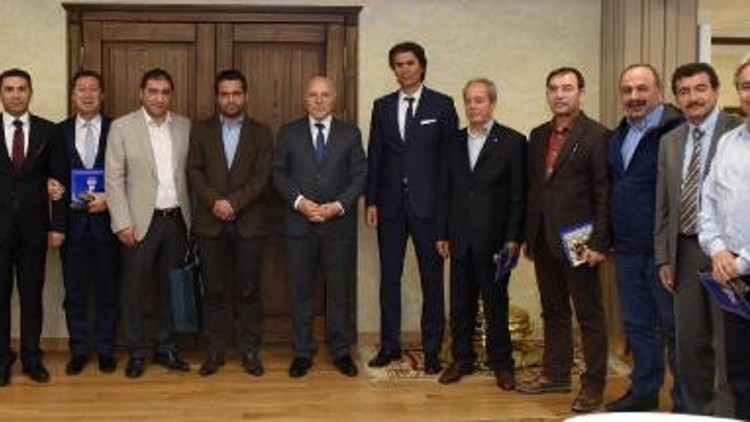 TCF Yönetimi Başkan Sekmeni ziyaret etti TCF Yönetimi Başkan Sekmeni ziyaret etti