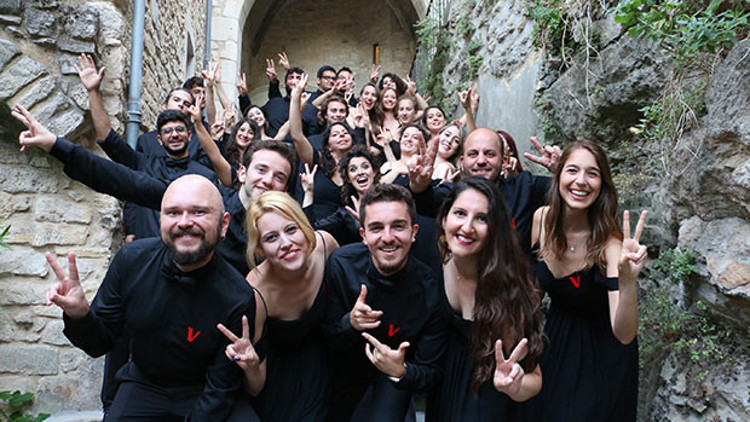 Bu koroyu dinledikçe insan sesine âşık olacaksınız