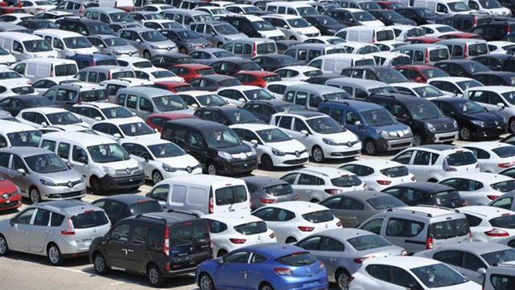 Otomobilde fiyat indirimleri 20 bin liraya dayandı