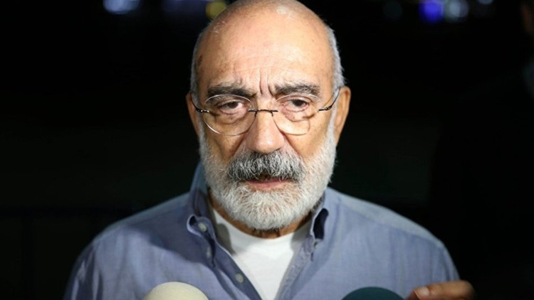 Gazeteci Ahmet Altan tekrar gözaltına alındı