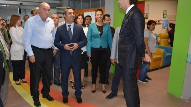 Tepecikin yenilenen acil servisi açıldı Tepecikin yenilenen acil servisi açıldı