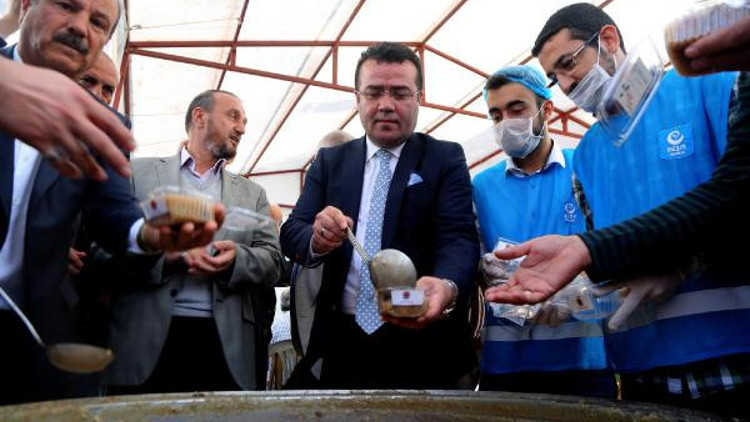 Atakum Belediyesi aşure dağıttı Atakum Belediyesi aşure dağıttı