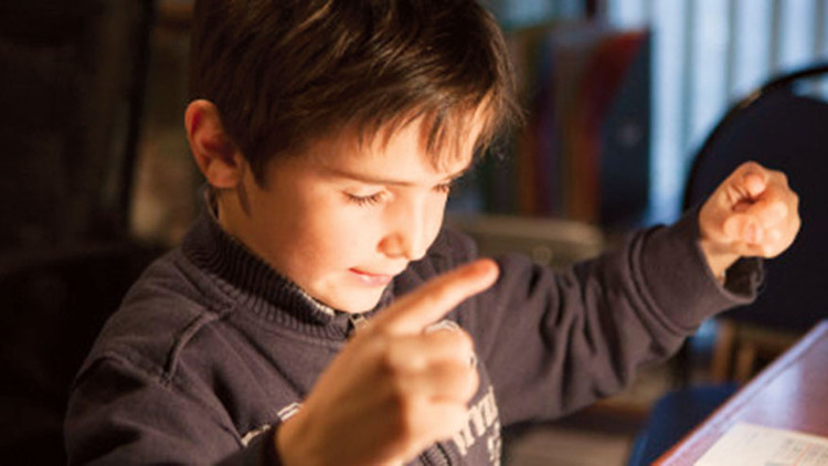 Yanlış beslenmeden gözünü kaybedecek