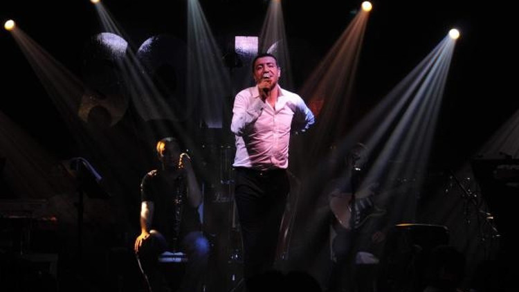 Hakan Altun ile müzik ziyafeti Hakan Altun ile müzik ziyafeti