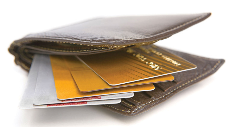 Kart faizine tartışmalı indirim