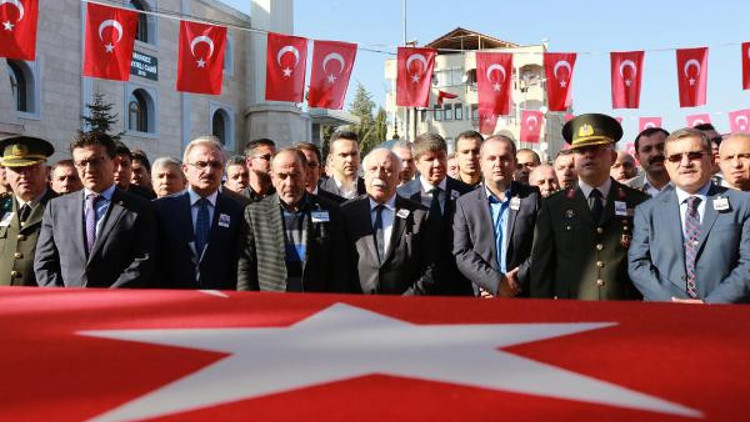 Antalya şehidini uğurladı Antalya şehidini uğurladı