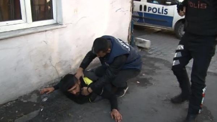 Gaziosmanpaşada nefes kesen uyuşturucu operasyonu