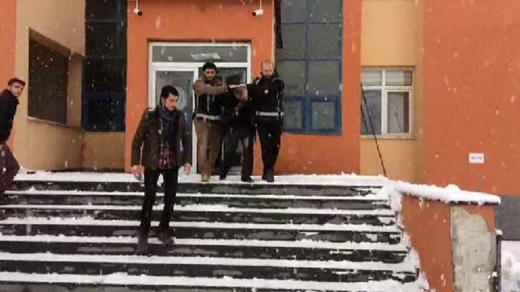 Hakkaride FETÖ il imam yardımcısı tutuklandı