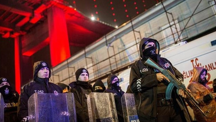 İstanbuldaki saldırıya dünyadan tepki yağıyor İstanbuldaki saldırıya dünyadan tepki yağıyor