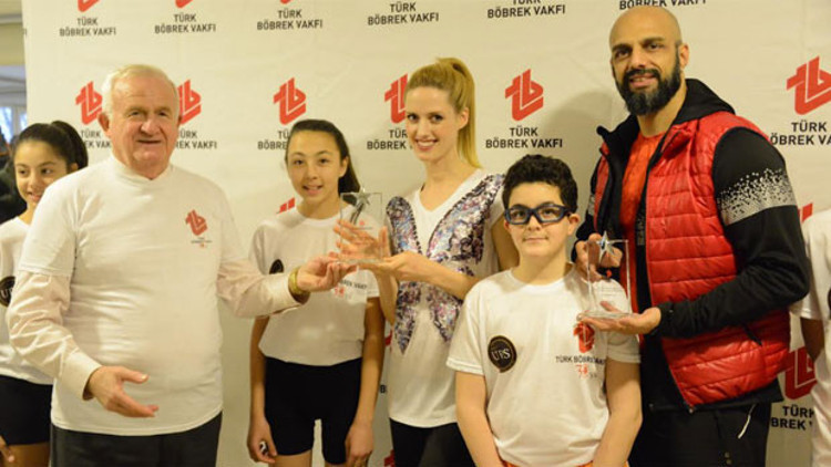 Wilma Elles ve Hasan Yalnızoğlu obeziteye karşı