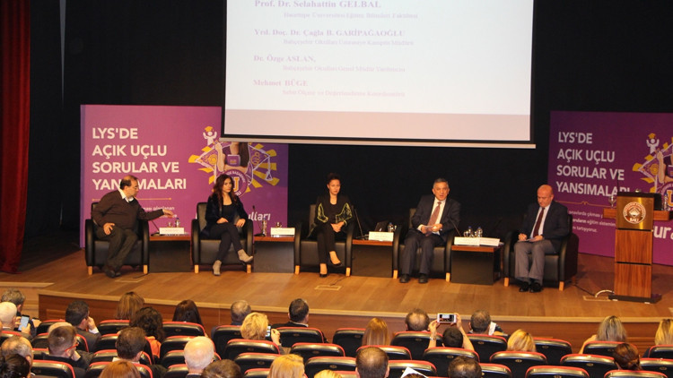 Açık uçlu sorular için panel düzenlendi