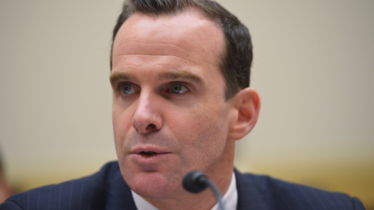 Trump, McGurkten göreve devam etmesini istedi