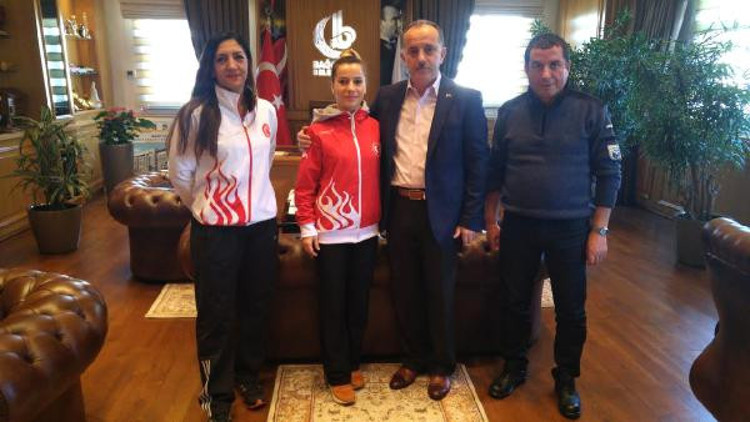 Milli karateciden altın madalya sözü Milli karateciden altın madalya sözü