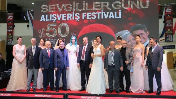 Kuyumcukent AVM 2017 gelinlik ve abiye modelleri görücüye çıktı