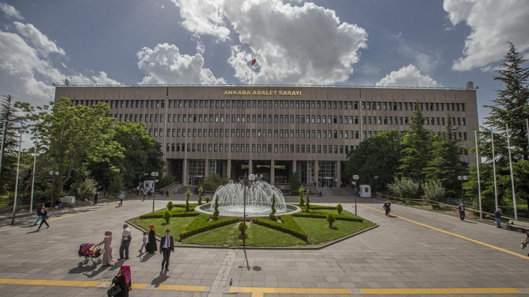 Adliye Binası yıkılıyor