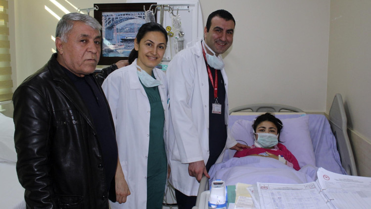 Cerrah çiftten ilk böbrek nakli