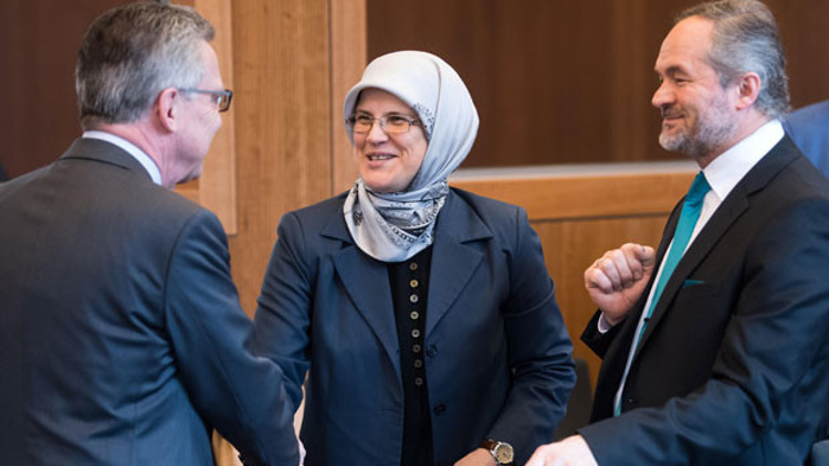 Müslümanlar için de manevi rehber olacak Müslümanlar için de manevi rehber olacak