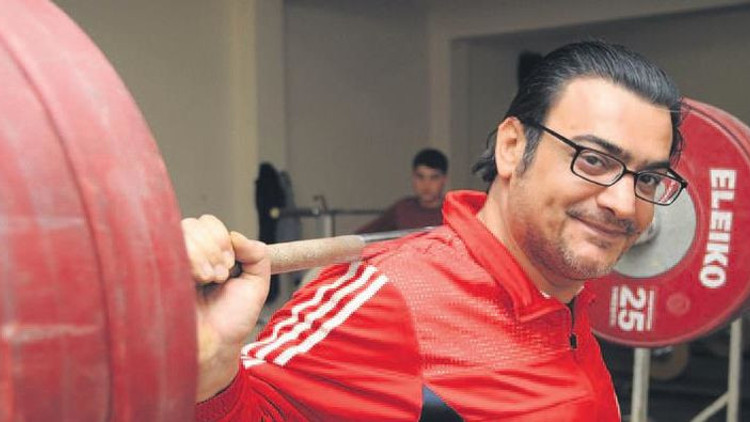 Zayıflama hapı kullanan milli sporcu kalp krizinden hayatını kaybetti Zayıflama hapı kullanan milli sporcu kalp krizinden hayatını kaybetti