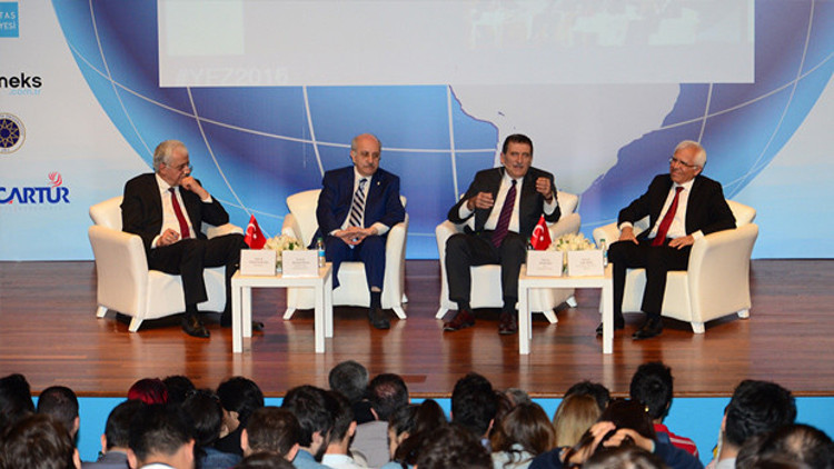 Ödüllü bilim insanları zirvede buluşuyor