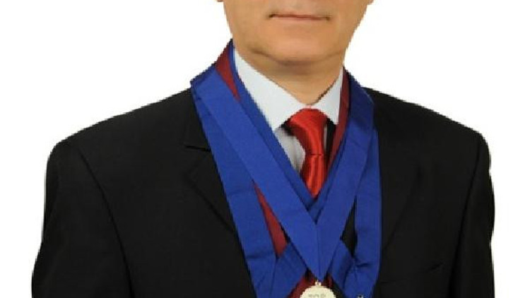 Doç. Dr. Ahmet Yıldızhan: “Robotlara özgür irade vermek insanlığın sonunu getirebilir”