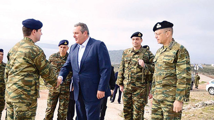 Yunan bakandan  ‘Türkçe küfür’ iddiası