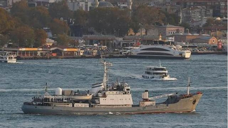 Son dakika: Kilyos açıklarında Rus savaş gemisi kargo gemisiyle çarpıştı