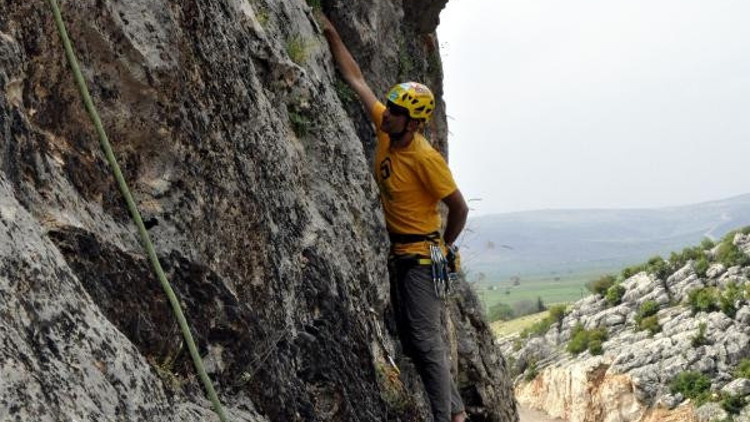 Milli dağcı, doğa tahribatı için tırmandı Milli dağcı, doğa tahribatı için tırmandı