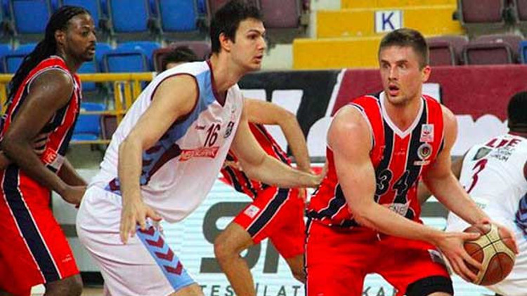 Trabzonspor Medical Park ligde kalmayı garantiledi