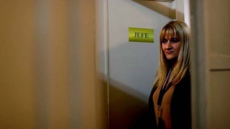 Erkek olarak işten ayrıldı kadın olarak baş komiser oldu