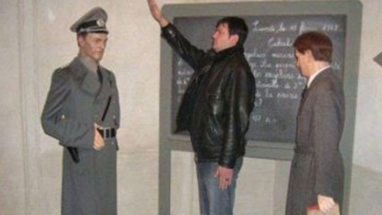 Bu fotoğraf istifa getirdi... Komşuda hükümet krizi