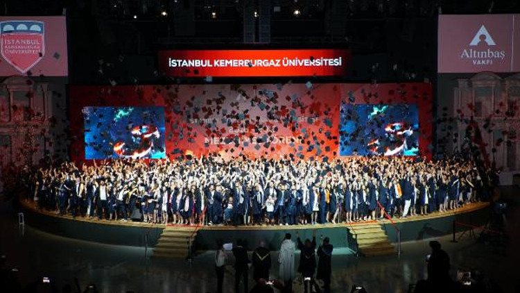 Üniversite birincisi Mısırlı Reem oldu