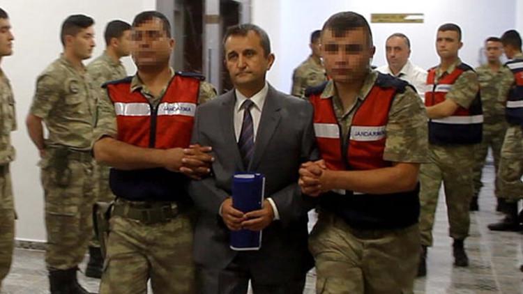 Darbeci generalden porno filmli savunma Darbeci generalden porno filmli savunma