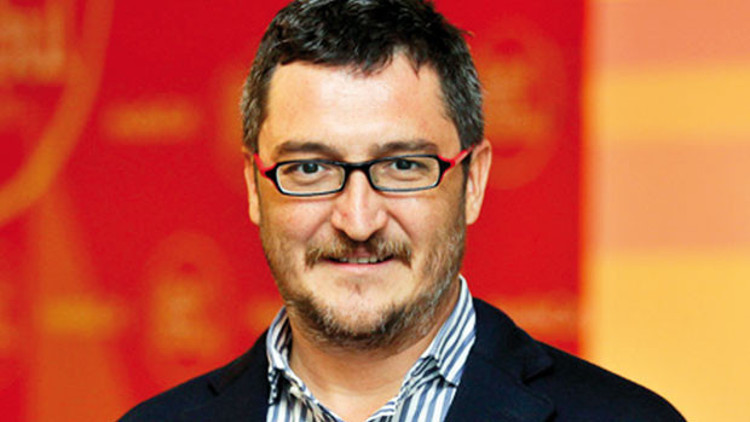 Profesörlere operasyon