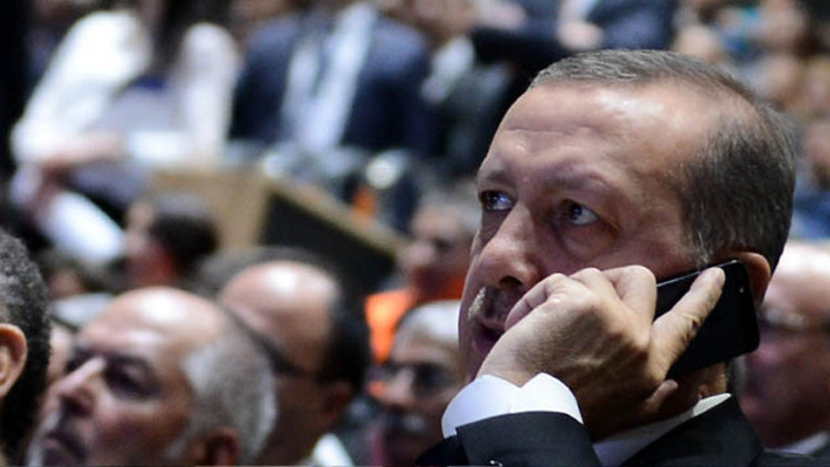 Telefonla konuşmak isteyenlere Erdoğandan sesli 15 Temmuz mesajı... Telefonla konuşmak isteyenlere Erdoğandan sesli 15 Temmuz mesajı...