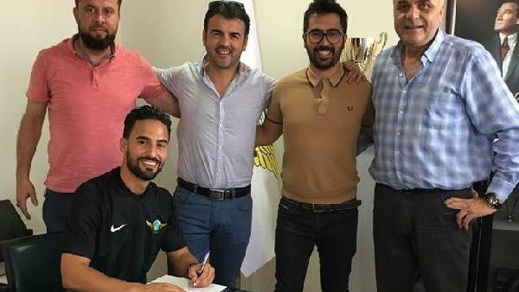 Akhisar Belediyesporda sol kanat Barbosaya emanet Akhisar Belediyesporda sol kanat Barbosaya emanet
